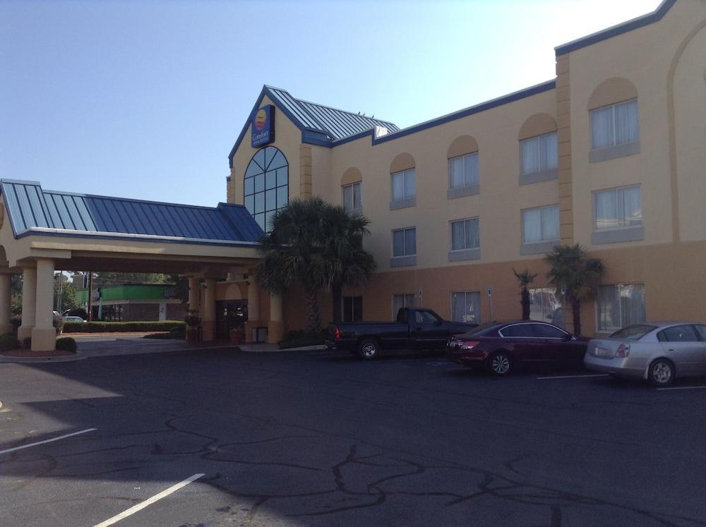 Comfort Inn & Suites Ftjackson Maingate Columbia Bagian luar foto
