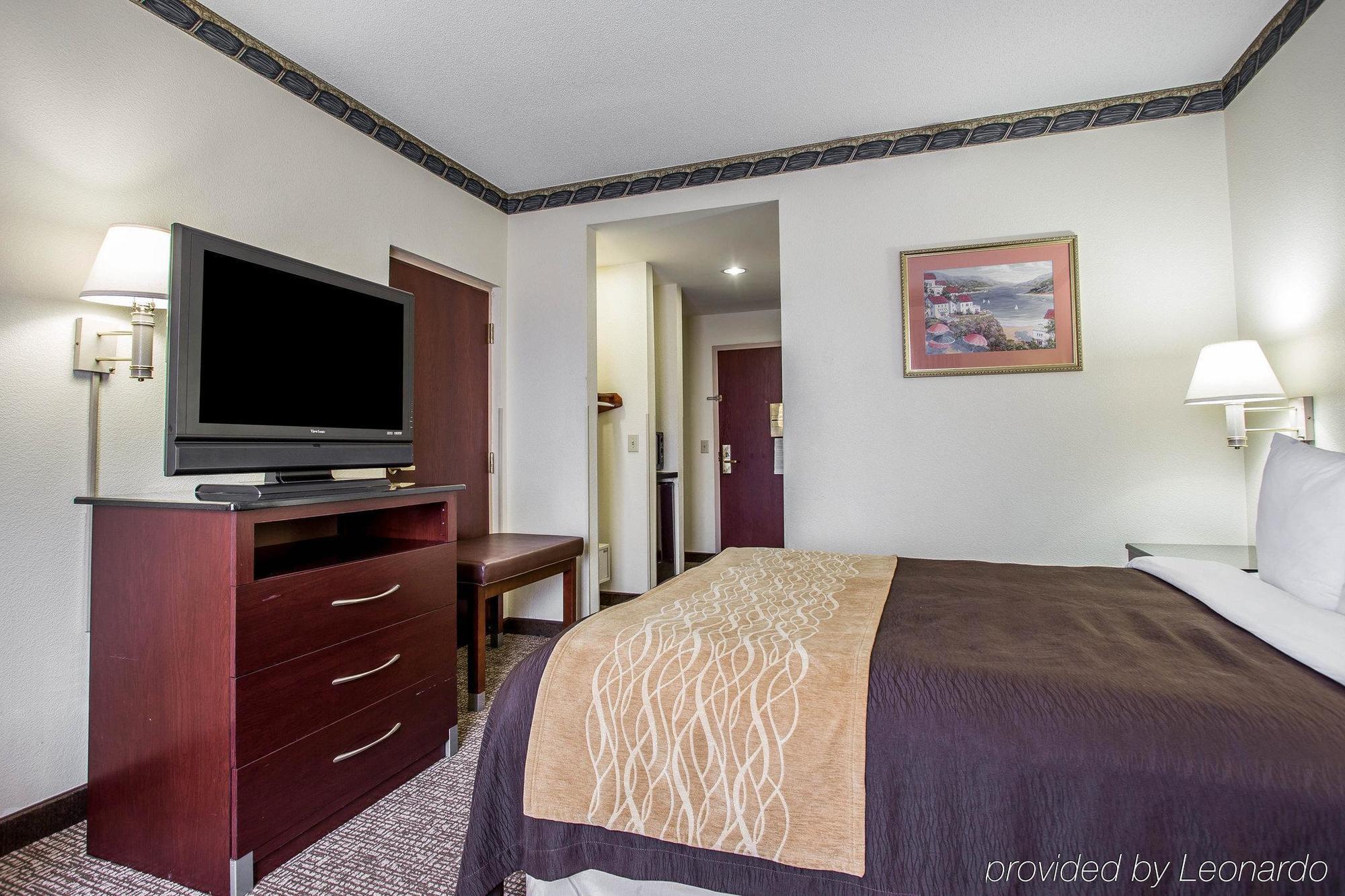 Comfort Inn & Suites Ftjackson Maingate Columbia Bagian luar foto