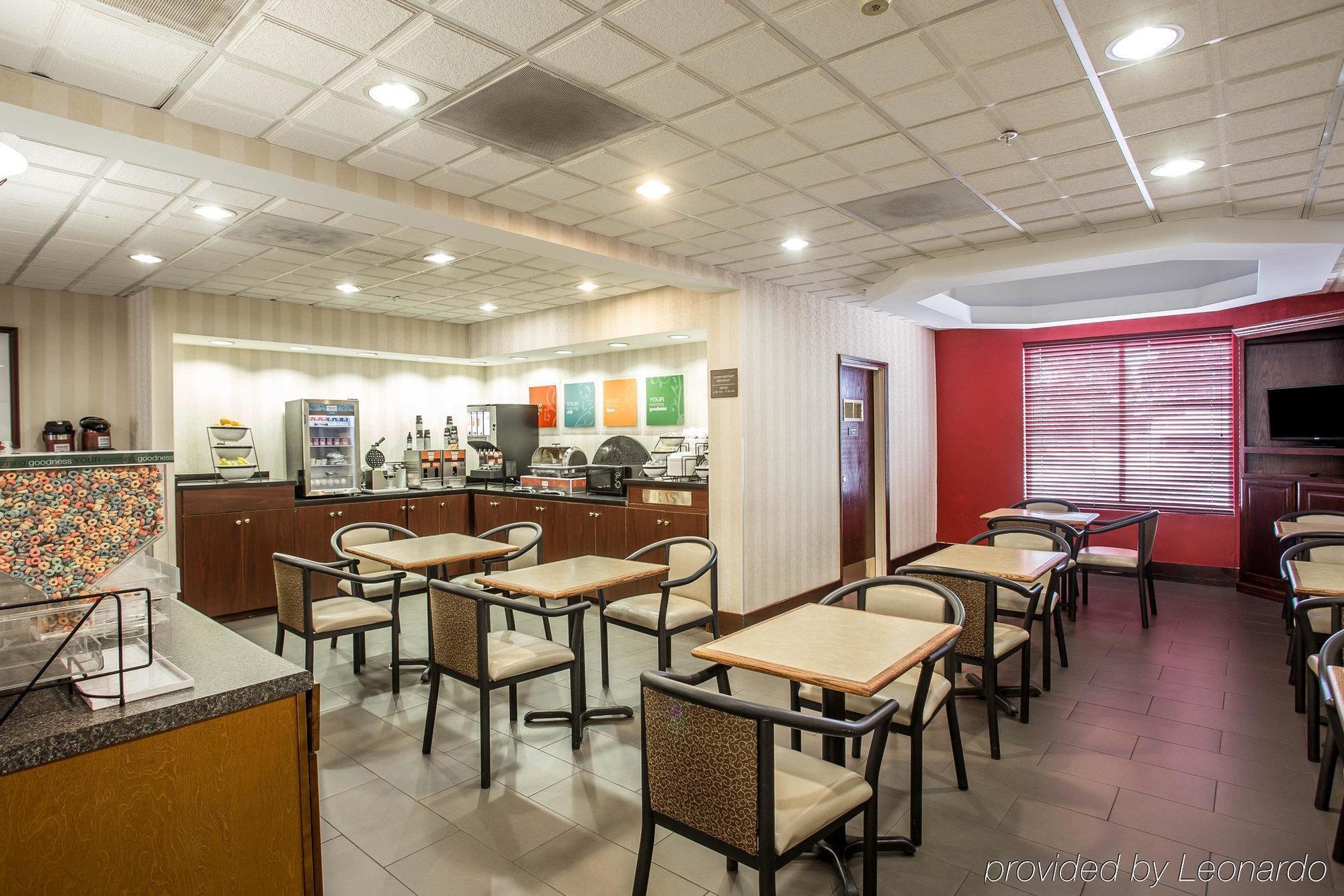 Comfort Inn & Suites Ftjackson Maingate Columbia Bagian luar foto