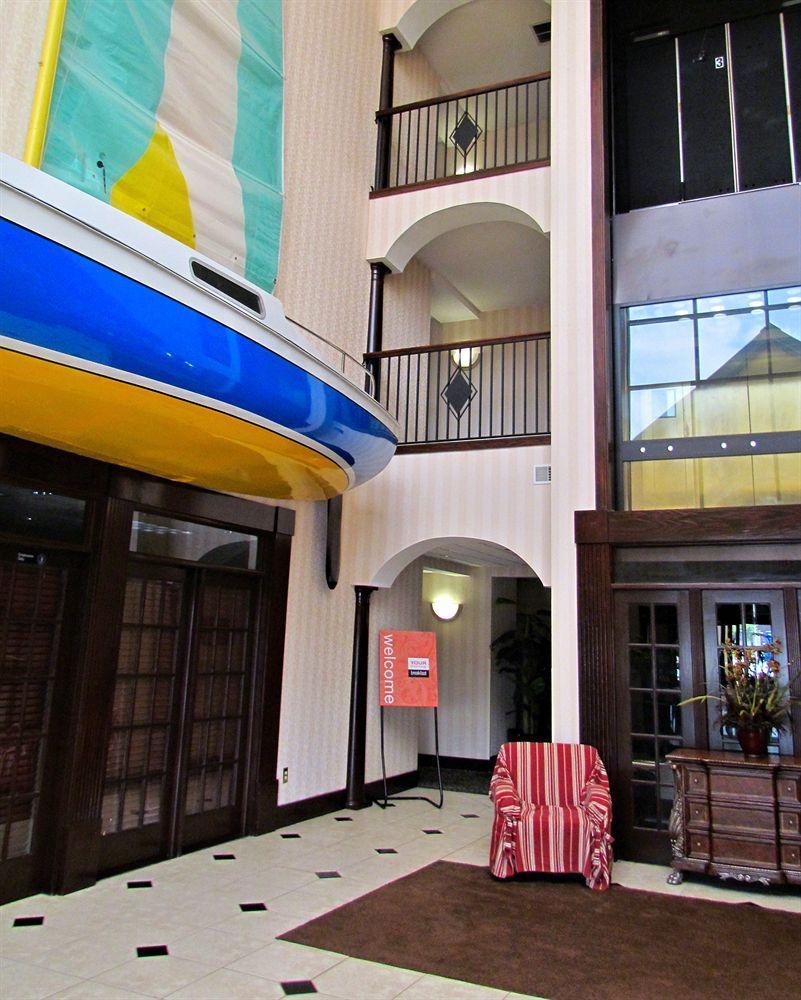 Comfort Inn & Suites Ftjackson Maingate Columbia Bagian luar foto