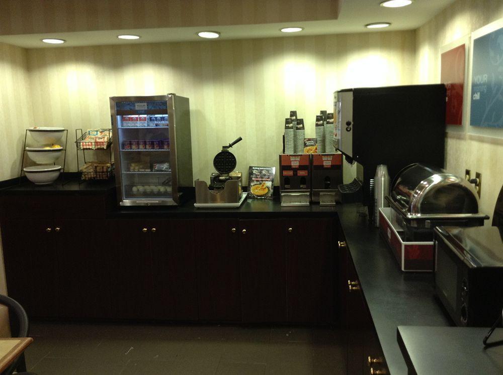Comfort Inn & Suites Ftjackson Maingate Columbia Bagian luar foto