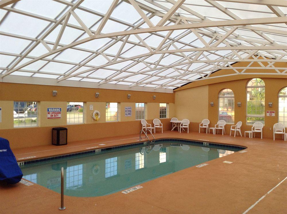 Comfort Inn & Suites Ftjackson Maingate Columbia Bagian luar foto
