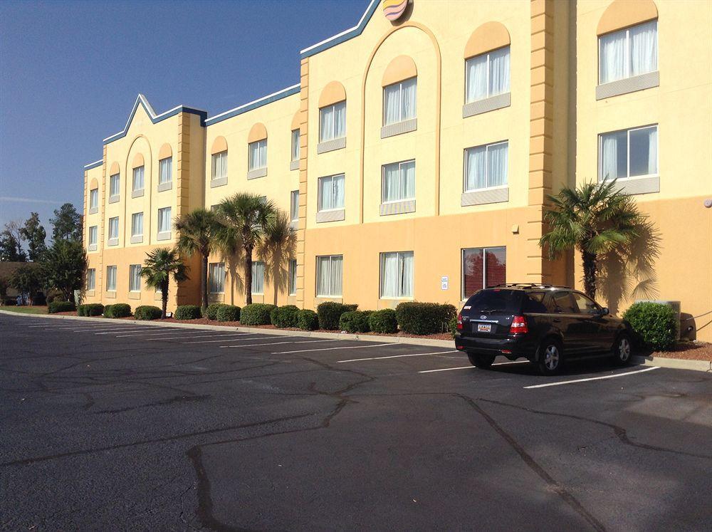 Comfort Inn & Suites Ftjackson Maingate Columbia Bagian luar foto