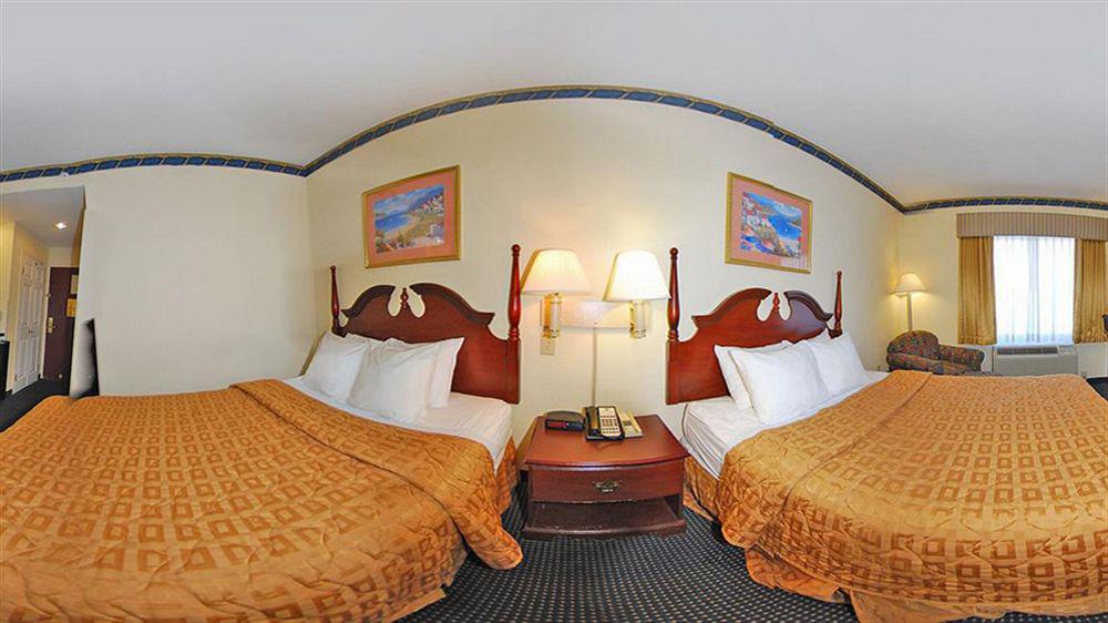 Comfort Inn & Suites Ftjackson Maingate Columbia Bagian luar foto